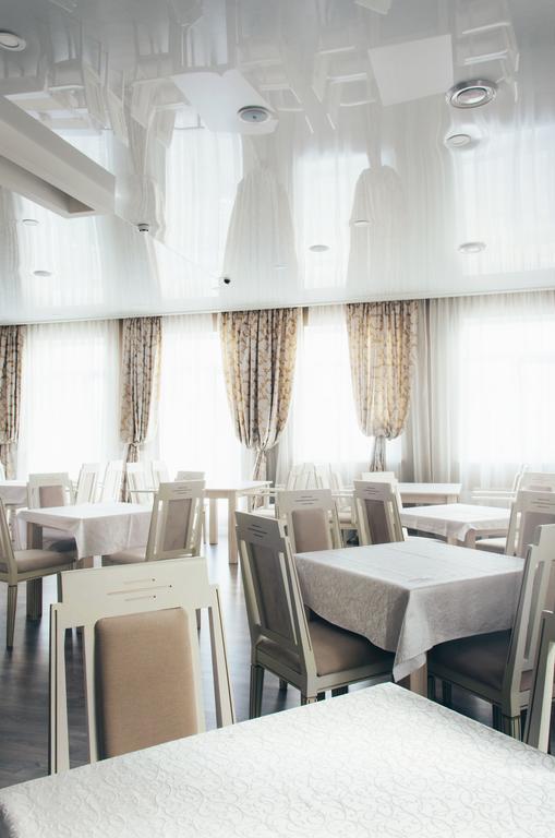 Sovskiye Prudy Hotel Kiev Extérieur photo