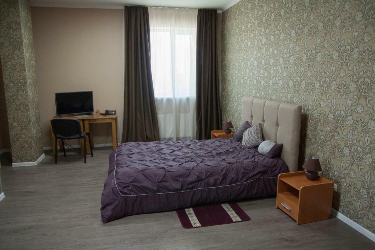 Sovskiye Prudy Hotel Kiev Extérieur photo