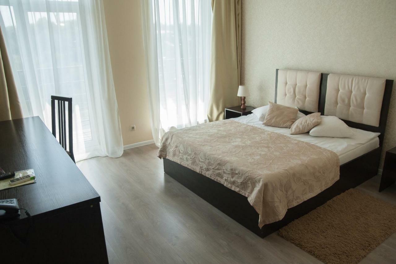 Sovskiye Prudy Hotel Kiev Extérieur photo